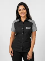 Camisa Social Personalizada Preta e Cinza Manga Curta em Tricoline para Uniforme - Camisas Sociais | América Uniformes MODERNA MENINAS MODA INFANTIL LTDA - foto 1