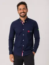Camisa Social Personalizada Azul Marinho Manga Longa com Detalhes na Cor do Logo para Uniforme - Camisas Sociais | América Uniformes MODERNA MENINAS MODA INFANTIL LTDA - foto 2